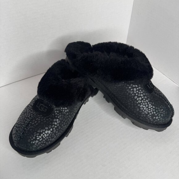 UGG Slippers - Picture 3 of 8